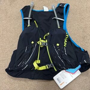Nathan Pinnacle 4L Unisex XL NWT